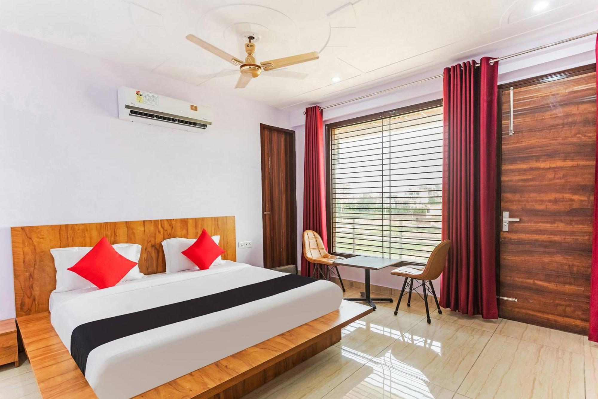 Hotel Capital O Harish Residency Gurgáon Exteriér fotografie